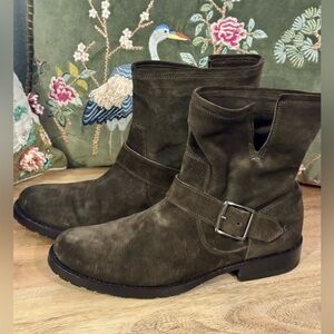 Frye Natalie Engineer Boots 8B Olive Green Suede Buckle Strap Slouch Ankle Boot